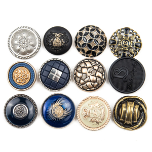 Botones Metálicos con Vástago Dorado de Venta Directa de Fábrica, Botones Planos de Aleación de Zinc para Ropa - Product Image 5