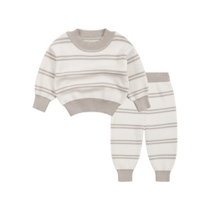 Set di 2 Pezzi per Neonati: Maglione e Pantaloni Sportivi in Cotone Pettinato, Maniche Lunghe, Collo a V, Unisex, a Righe, per Autunno e Inverno - Product Image 3
