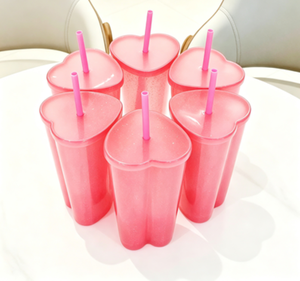 Vaso de Plástico PP de 24oz con Forma de Corazón, Tapa Rosa, Romántico, Reutilizable, para Agua, Regalo para San Valentín, Bodas, Venta al por Menor - Product Image 1