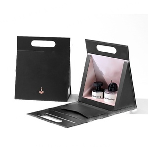 Triangle Luxury Cosmetics Último diseño con logotipo impreso personalizado Superficie Tratamiento de estampado en caliente Caja de embalaje de cartón portátil - Product Image 4