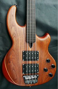 Guitare de haute qualité avec conception spéciale de guitare basse de corps d'épissure de nature de bois de tache - Product Image 5