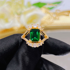 Anello dal Design Vintage Quadrato in Stile Corte Italiana per Donne - Product Image 4