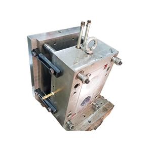 Moulage <span class=keywords><strong>et</strong></span> prototypage Service d'usinage CNC Pièces CNC Oem Moulage en plastique Pièces d'injection Cloison Lumière LED Moule en plastique - Product Image 5