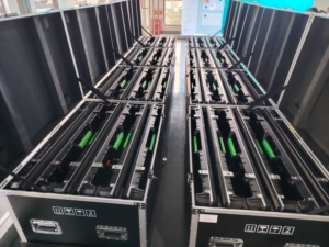 จอ LED ให้เช่าสำหรับเวที จอวิดีโอวอลล์ LED P3.91 จอแสดงผล LED สำหรับภายนอกอาคาร IP65 7680Hz 500*1000 มม. แผง LED อะลูมิเนียมหล่อขึ้นรูป - Product Image 2