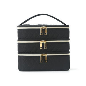 Fourre-tout de maquillage à 3 niveaux-surélevé et spacieux - Product Image 3