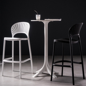 Tabourets <span class=keywords><strong>de</strong></span> <span class=keywords><strong>bar</strong></span> en plastique d'extérieur <span class=keywords><strong>scandinave</strong></span>, robustes, empilables, chaises <span class=keywords><strong>de</strong></span> <span class=keywords><strong>bar</strong></span> hautes pour restaurant, avec différentes couleurs - Product Image 2