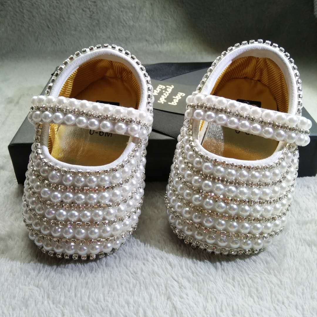 Обувь для детской кроватки со стразами, индейки, жемчуг, украшенная стразами, мягкая обувь для ходунков, нескользящая обувь для маленьких девочек