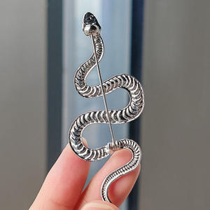 Gran oferta, broche de serpentina personalizado, serpiente, bonita moda creativa, Pin de solapa de esmalte suave, artesanías de Metal para regalo - Product Image 3