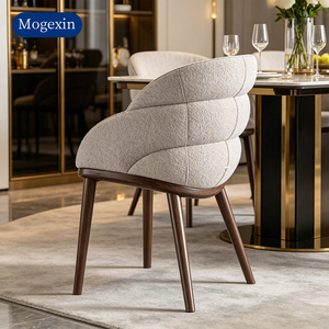 Fauteuil d'appoint moderne de luxe à dossier festonné en forme de pétale, rembourré en tissu, avec pieds en bois massif de noyer - Product Image 2