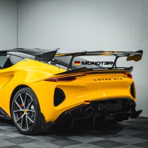 Kits de carrosserie de becquet d'aile arrière version course en fibre de carbone nouveau design pièces de becquet arrière pour Lotus Emira - Product Image 1