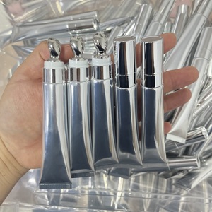 <span class=keywords><strong>Gloss</strong></span> à lèvres brillant extra brillant avec applicateur métallique tendance, marque privée - Product Image 4