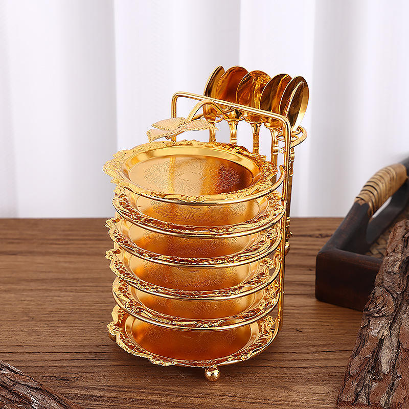 ชุดช้อนริบบิ้นทองสามชิ้น