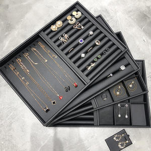 Plateau à bijoux en cuir PU noir pour bagues, colliers, boucles d'oreilles, plateau de rangement grande capacité, plateau de présentation de bijoux - Product Image 1