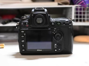 Appareil photo reflex numérique <span class=keywords><strong>D700</strong></span> (boîtier uniquement) - Capteur CMOS 12MP, carte SD, écran 2-3 pouces, stabilisation optique de l'image, capture vidéo - Product Image 4