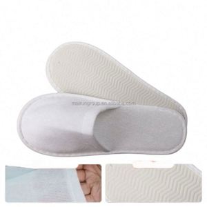 Pantuflas Desechables de Invierno para Hotel, con Luz, Personalizables con Logotipo, Forro de Algodón Transpirable, Entresuela de EVA, Color Personalizado - Product Image 3