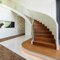 Garde-corps en verre de sécurité pour escalier incurvé sur mesure
