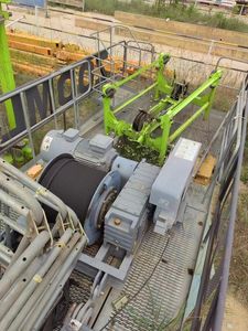 เครนทาวเวอร์แบบแบน ยี่ห้อซูมไลออน รุ่น 6015 8 ตัน ปี 2020 สีเขียว พร้อมมอเตอร์เกียร์บ็อกซ์ รับน้ำหนักได้สูง ใช้ในงานก่อสร้างอาคารสูง 40 เมตร ที่ดูไบ - Product Image 3