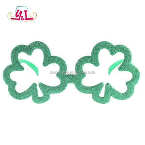 Party Decorations Shamrock Ireland <span class=keywords><strong>St.</strong></span> <span class=keywords><strong>Patrick</strong></span>'<span class=keywords><strong>S</strong></span> Glasses With Glitter - Product Image 1