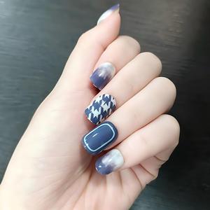 24 faux <span class=keywords><strong>ongles</strong></span> à presser, <span class=keywords><strong>bleu</strong></span> <span class=keywords><strong>marine</strong></span> dégradé, motif pied-de-poule, couleur unie, design élégant semi-couvrant, qualité salon, pour - Product Image 2