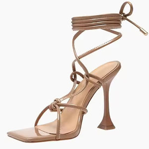 Sandales <span class=keywords><strong>pour</strong></span> femmes personnalisées tendance carré bout ouvert gladiateur marron en cuir Pu mince talon haut <span class=keywords><strong>pour</strong></span> femmes - Product Image 1