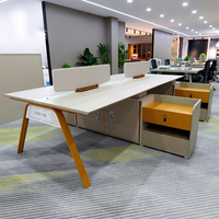 Bureau de direction de luxe léger, moderne et minimaliste, en forme de barre, en PVC sans peinture, avec bordure scellée au laser, poste de travail de bureau pour six personnes