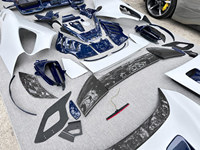 Kit carrosserie en fibre de carbone sèche style SF90XX pour Ferrari SF90 : pare-chocs avant et arrière, jupes latérales, diffuseur arrière, lèvre avant