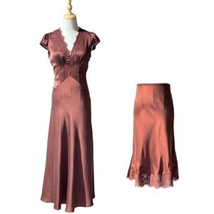 เดรสผ้าไหมซาตินทรงเอไลน์ แขนพอง เอวธรรมชาติ ระบายอากาศได้ดี แต่งลูกไม้ปักลายสไตล์วินเทจฝรั่งเศสสำหรับผู้หญิง ความยาวปานกลาง แบบ ODM - Product Image 1