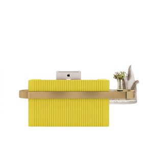 Comptoir d'accueil jaune avec panneau latéral en métal, console blister pour magasin de détail, clinique, hall d'entrée - Product Image 1