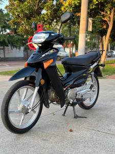 Motocicleta Yamaha C8 con Chasis Curvo, Scooter Urbano para Mujer de 110cc ZY125T-9, Vehículo Potente y Eficiente en Consumo de Combustible - Product Image 2