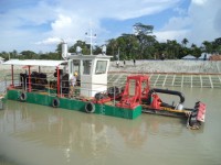Drague à tête hélicoïdale hydraulique avec moteur diesel et pompe à engrenages pour le désagréement des rivières, des lacs et des ports, et l'extraction de sable en usine