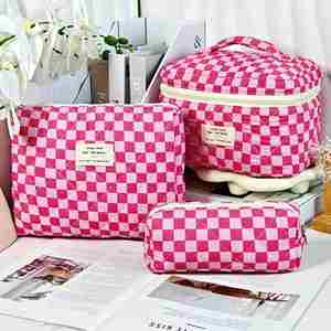 Large Capacity Quilted Letter Cosmetic Bag <b>Set</b> Portable Cotton Makeup Bags Zipper Closure Fashionable Travel Storage Bag - Product Image 2