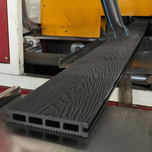 Clôture extérieure en WPC moderne, panneaux <span class=keywords><strong>de</strong></span> clôture <span class=keywords><strong>de</strong></span> jardin en WPC <span class=keywords><strong>de</strong></span> 8 pieds, panneaux <span class=keywords><strong>de</strong></span> clôture en WPC imperméables à co-extrusion, surface gaufrée pour l'extérieur - Product Image 1