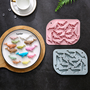 Moldes de Silicona Antiadherentes con Diseño de Ballena, Reutilizables, de Grado Alimenticio, Lindos Moldes Magnéticos de Silicona para Chocolate, Dulces y Hielo - Product Image 6