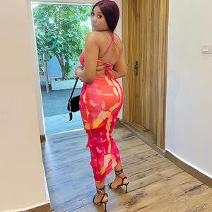 Robe longue sexy en mousseline de soie à volants superposés, style licou, motif tie-dye abstrait, sans manches, dos nu, pour <span class=keywords><strong>femme</strong></span>, idéale pour la plage ou les soirées. - Product Image 3