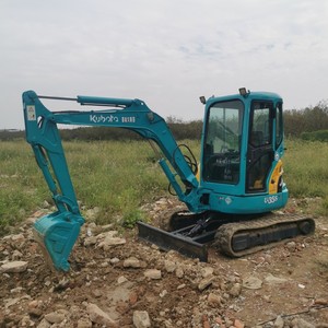 Mini-pelleuse d'occasion à bas prix pour excavatrice 35, modèle 2023, faible nombre d'heures de travail, 3,5 tonnes, moteur et pompe importés du Japon - Product Image 2
