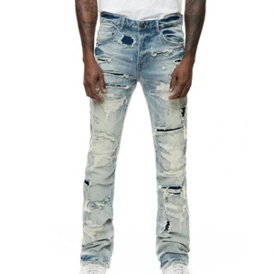 Vaqueros de moda para hombre, de mezclilla lavada, con rotos intensos, desgastados, de corte acampanado, apilados y con agujeros destruidos - Product Image 3