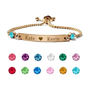 Bracelet tendance en acier inoxydable plaqué or avec 12 pierres de naissance gravées et double breloque diamant - Product Image 1