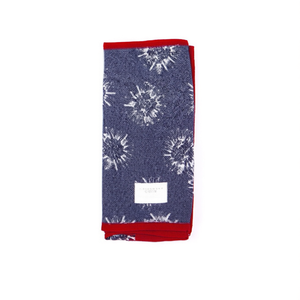 Sciarpa triangolare multifunzionale 135x60 cm con motivo a fiocco di neve, accessorio caldo per l'inverno - Product Image 1