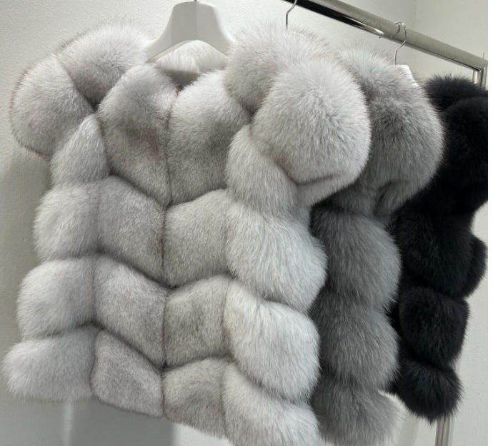 Grey (gray in the middle)