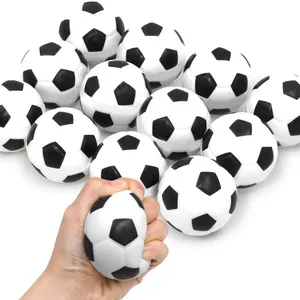 Venta al por mayor de espuma PU antiestrés 63mm forma redonda <span class=keywords><strong>blanco</strong></span> negro Squeeze regalos relacionados 6,3 cm alivio del estrés balón de fútbol - Product Image 4