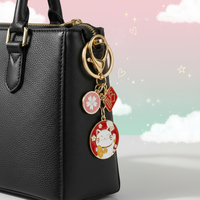Vente en gros de breloques en fleurs de cerisier japonaises, chat mignon, couple créatif, accessoires de sac, porte-clés en métal pour cadeau