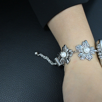 Montre intelligente à remontage de fleur de perle à la mode avec bracelet en acier inoxydable de luxe compatible avec pour Apple pour Huawei