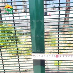 Natural Color Welded <strong>Fence</strong> <strong>Panel</strong> Online Shopping Welded <strong>Mesh</strong> <strong>Fence</strong> Painted Welded Wire <strong>Mesh</strong> Fencing - Product Image 4