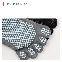 Chaussettes de yoga croisées pour femmes avec dos nu antidérapant à cinq orteils Mid Tube Pilates Floor