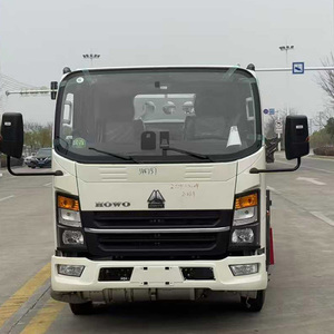 Populaire HOWO 4x2 2000 4000 Litre Réservoir de carburant Camion Euro 3 Réservoir diesel en acier 110HP <span class=keywords><strong>Citerne</strong></span> de carburant Camion <span class=keywords><strong>Citerne</strong></span> - Product Image 4