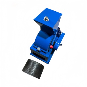 Laboratory Hammer Crusher Dust-proof Seal 1-Year Warranty 1 Ton/Hour Capacity <b>Mining</b> Energy <b>Machinery</b> DengXin 1.5/3kw 380/220V - Product Image 1