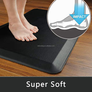 Alfombra Antideslizante de PVC Grueso y Moderno para el Cuidado de los Pies, Alfombra Anti Fatiga para Cocina y Lavandería, Acolchada y Lavable para Uso en Interiores o Exteriores - Product Image 4