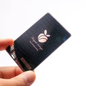 Tarjetas de visita de metal negro con logotipo grabado con láser - Product Image 5