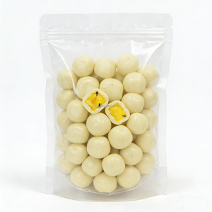 Boules <span class=keywords><strong>de</strong></span> fruit <span class=keywords><strong>de</strong></span> la passion lyophilisées enrobées <span class=keywords><strong>de</strong></span> <span class=keywords><strong>chocolat</strong></span> blanc sucré 100% naturel, <span class=keywords><strong>de</strong></span> haute qualité, biologiques, emballées sous vide, en vrac, pour la vente en gros - Product Image 5
