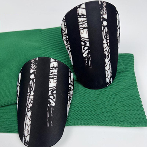 Protège-tibias de football en EVA personnalisés en gros – Protection professionnelle légère pour adultes - Product Image 1